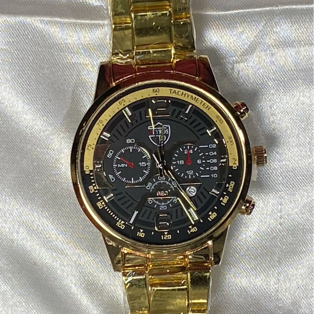 Luxury Gold style and Black color Chronograph Men's Watch